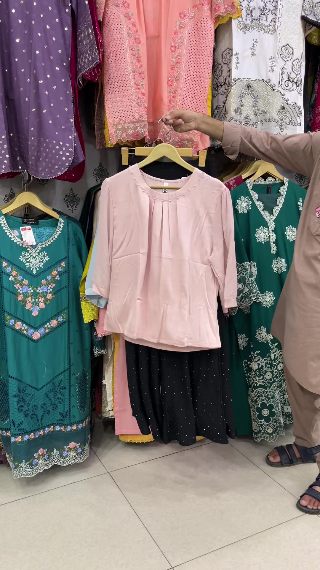 @Rehmat Shopping Mall