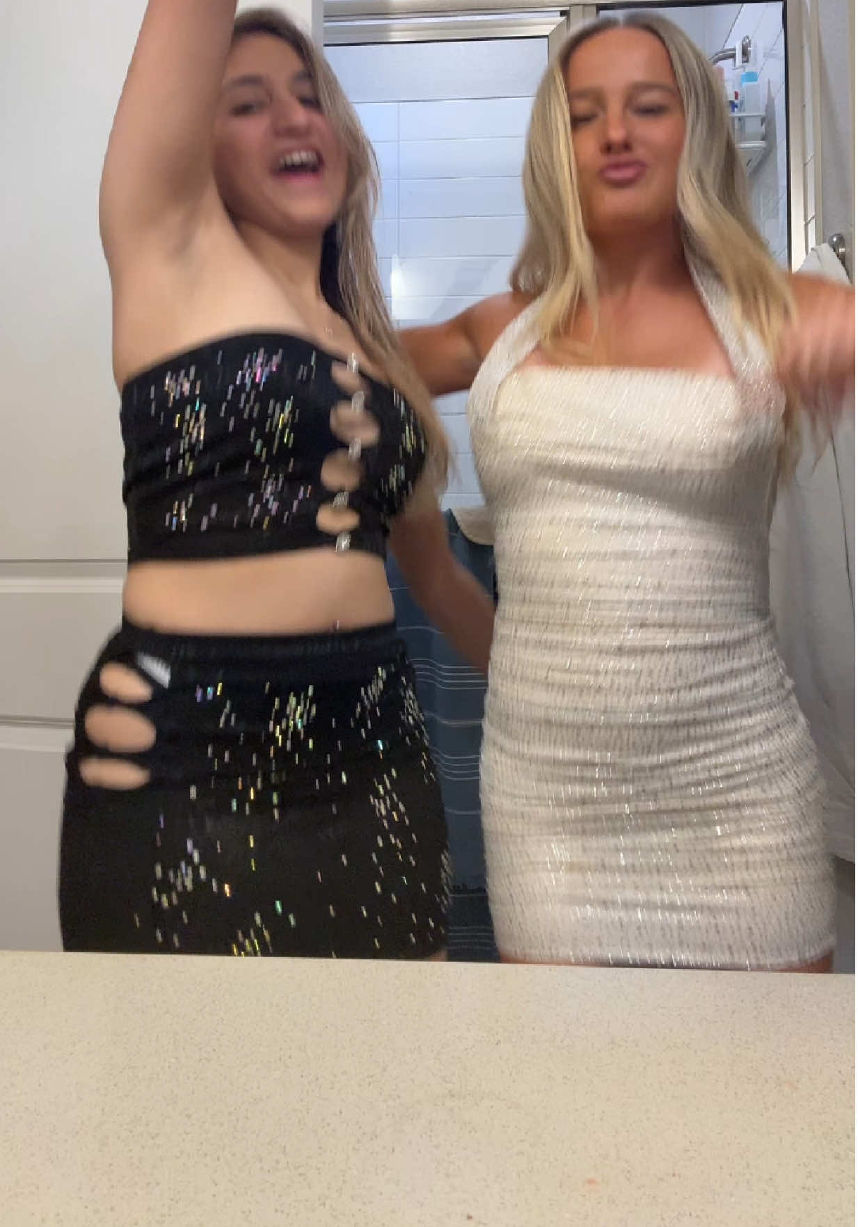@👠ina