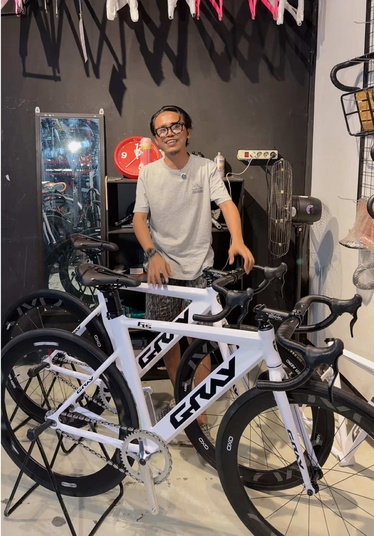 @FixFix Store