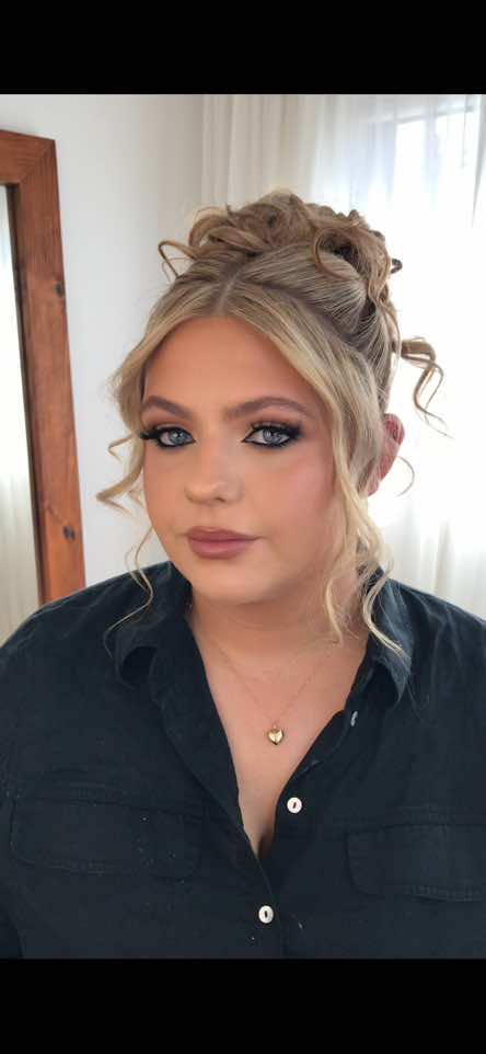 @Makeup by Nicole Jane