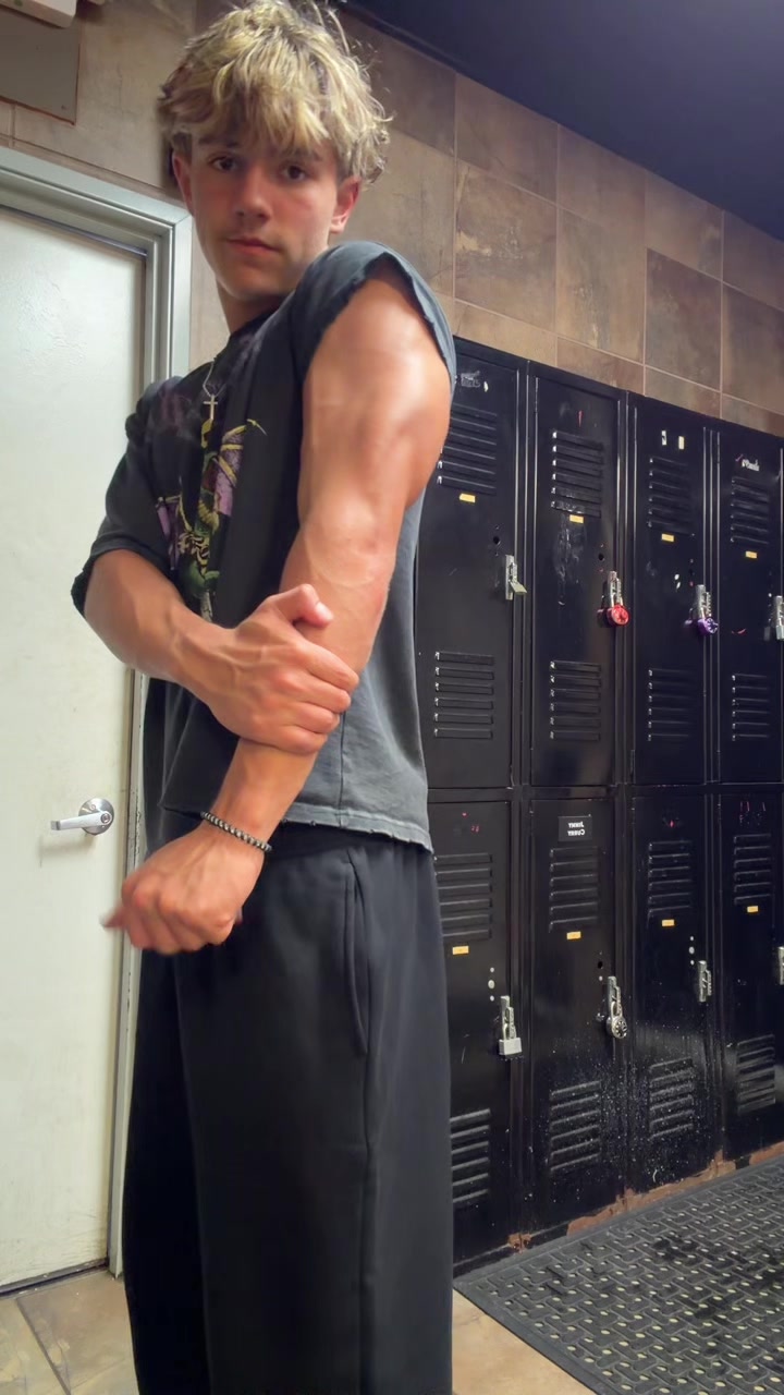 @Smallguycalix