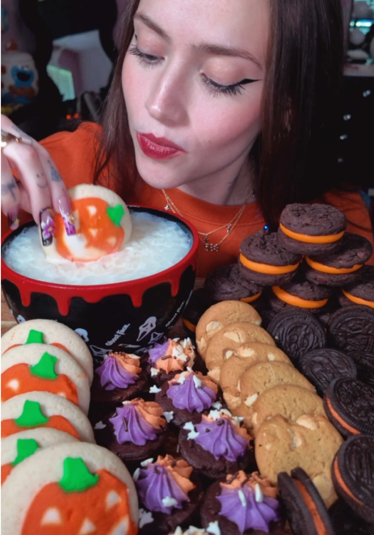 @hungryhungryhallie