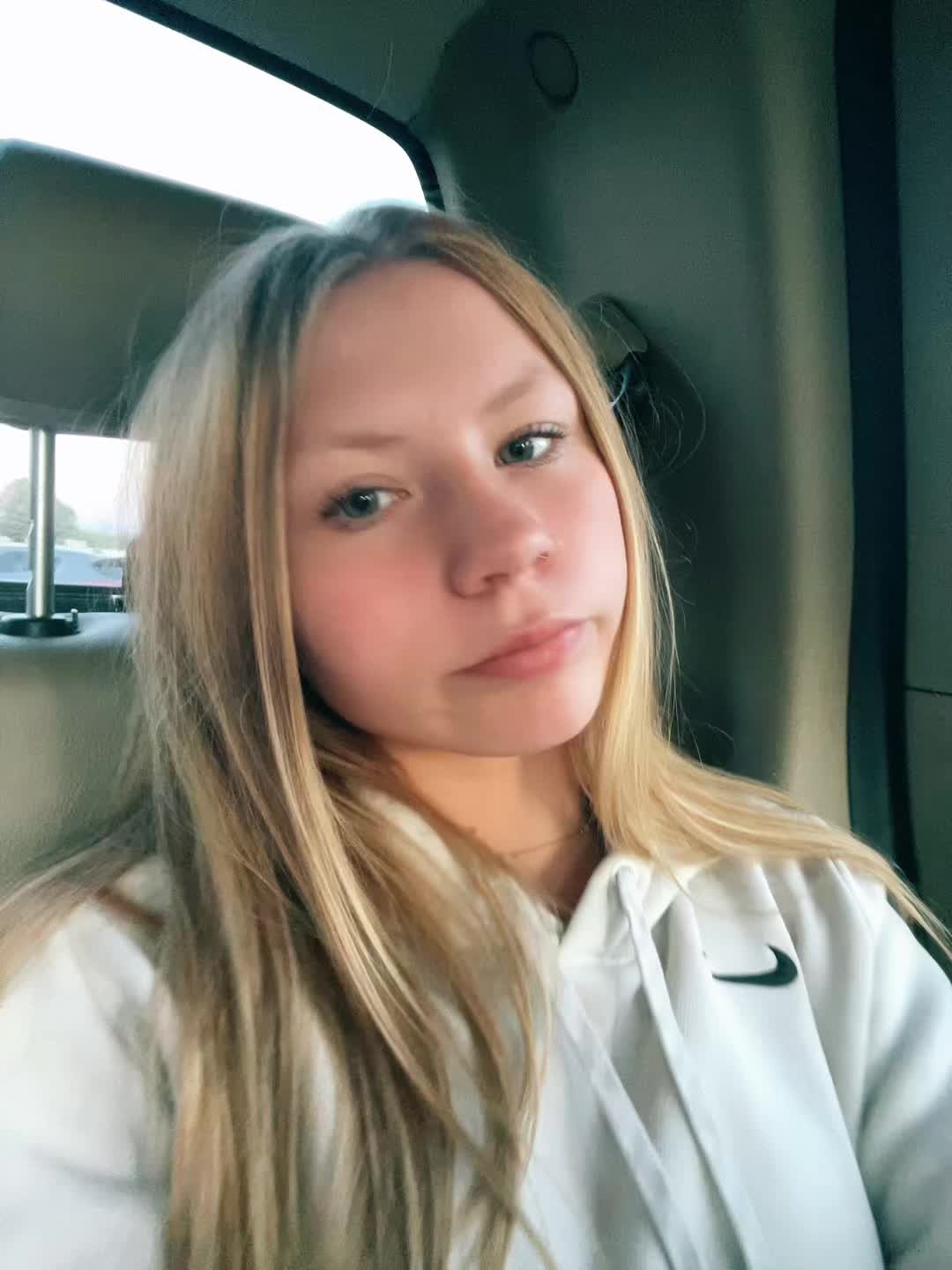 @nikki🌚