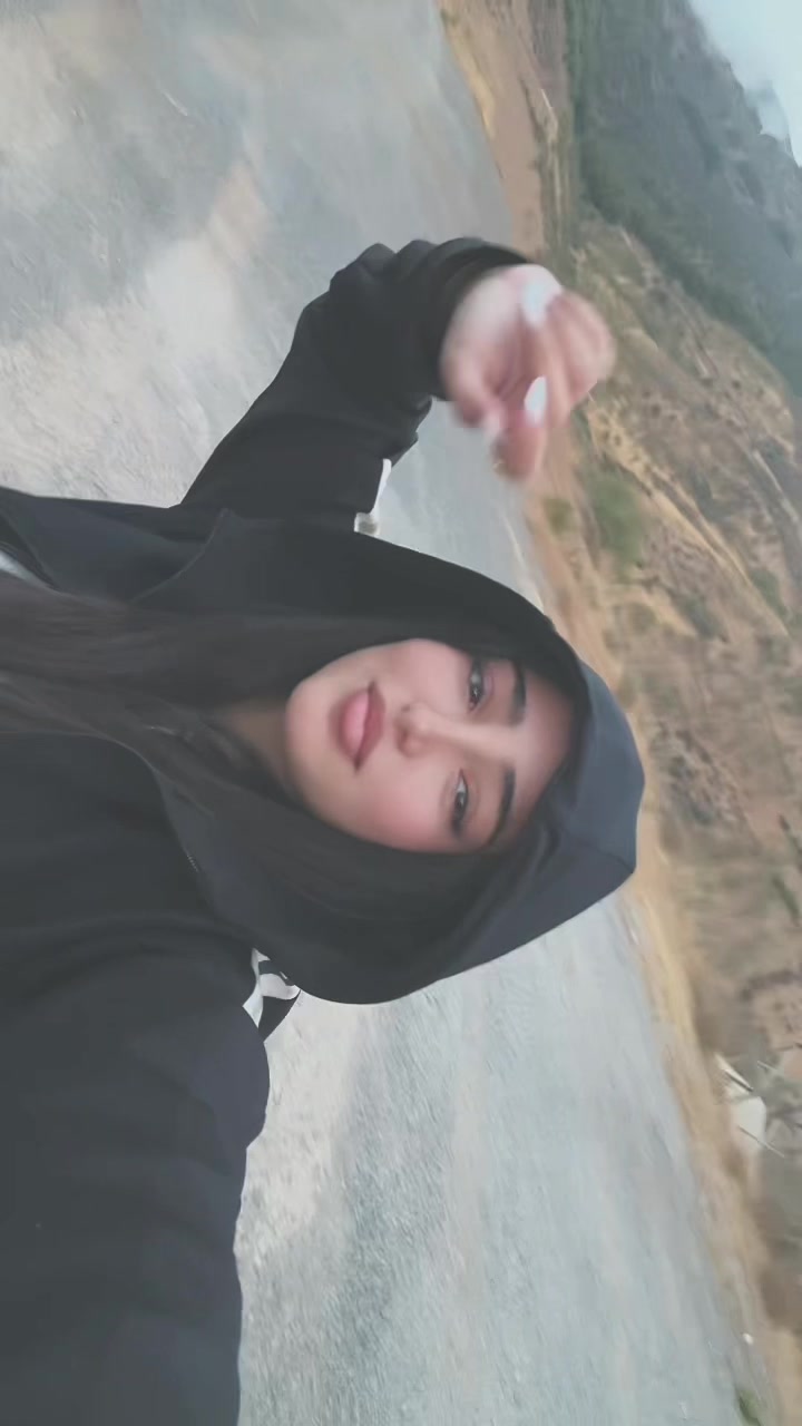 @Hajarita_ess