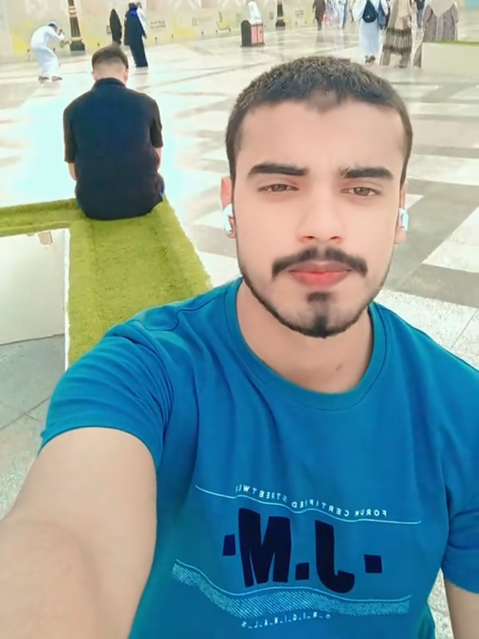 @𝙍 𝙄 𝙕 𝙒 𝘼 𝙉 ツ