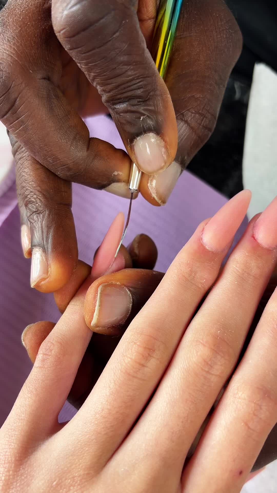 @adenailss