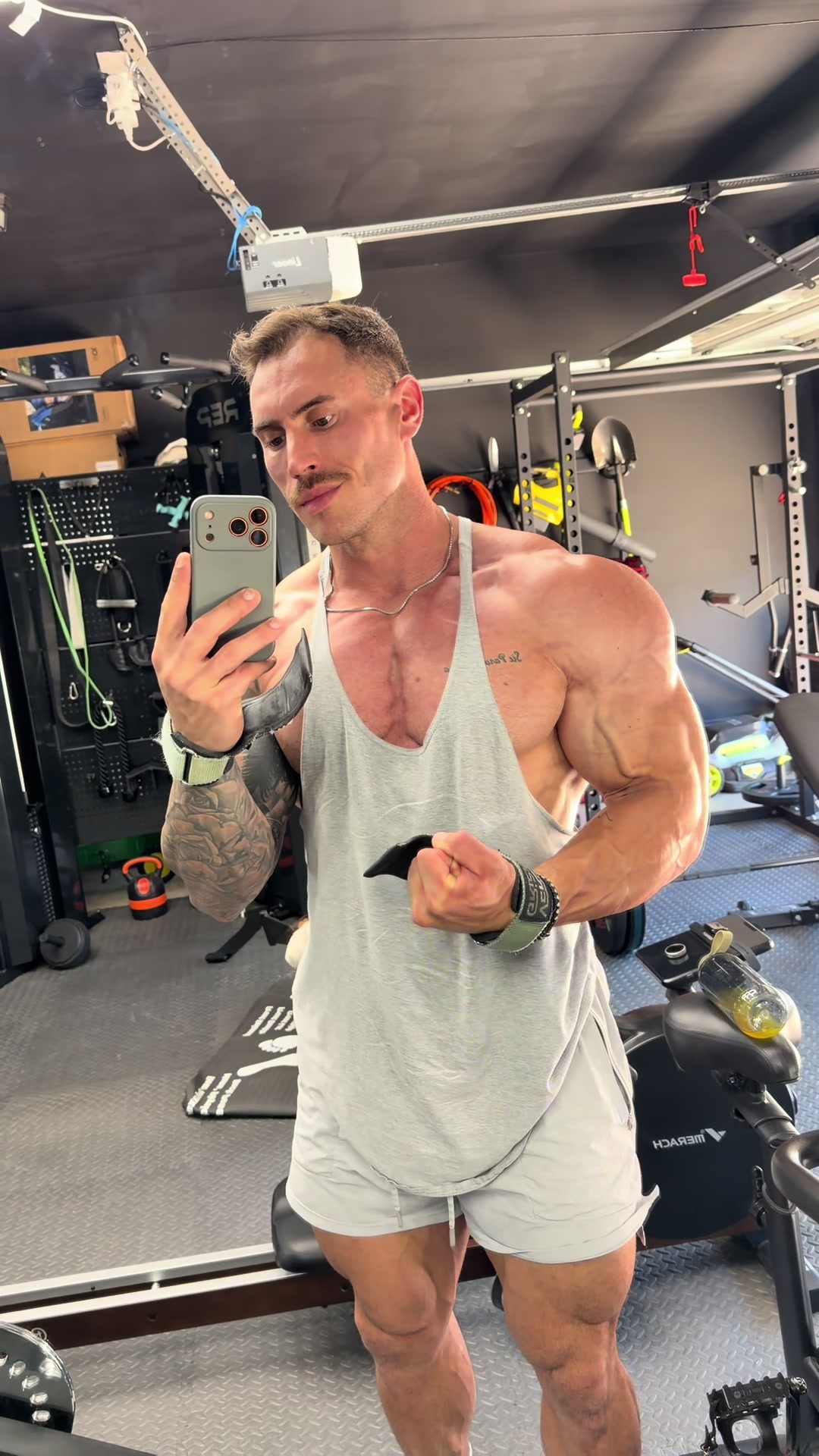@Brady Barnes | IFBB PRO