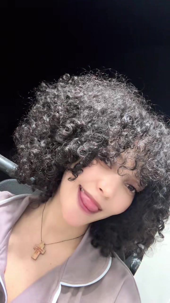 @fiyona🦋