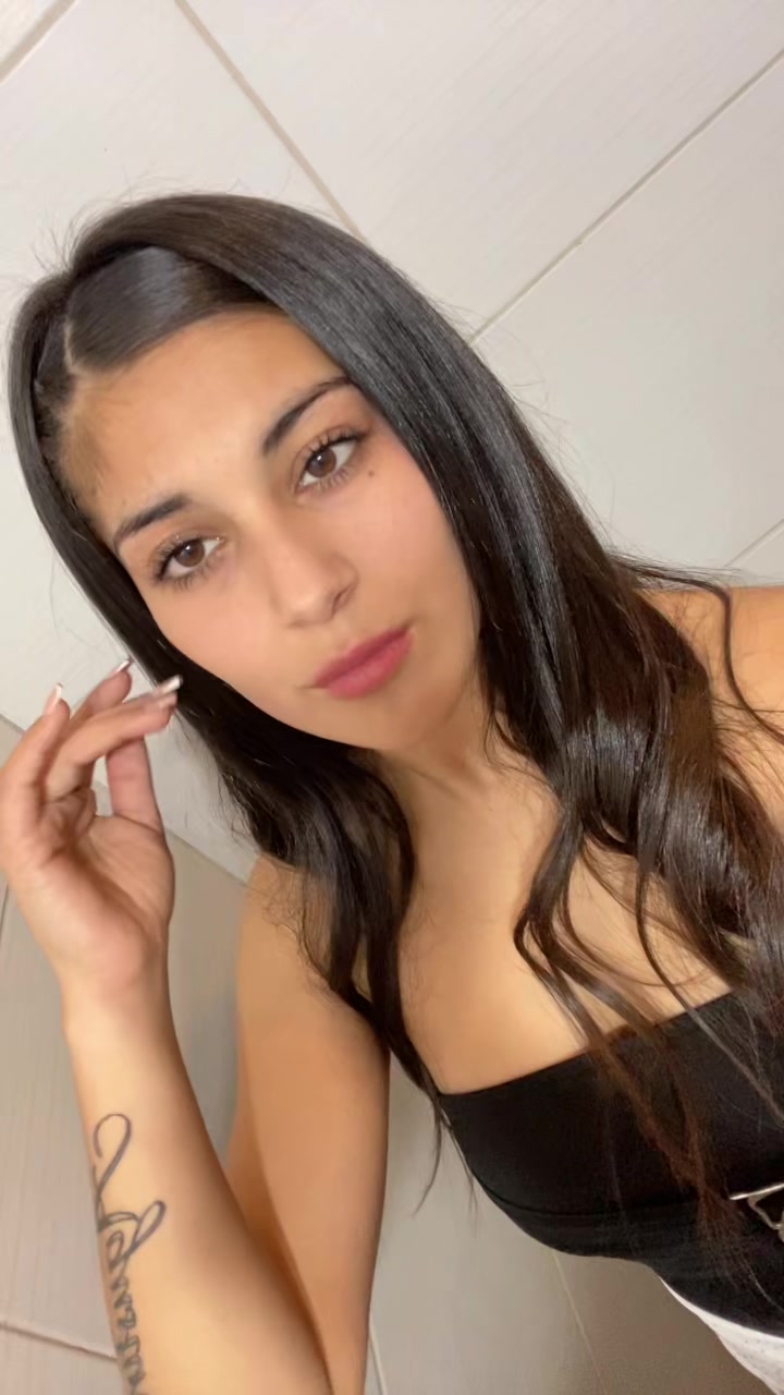 @𝑳𝒖𝒄𝒊𝒂 𝑴𝒂𝒄𝒂𝒓𝒆𝒏𝒂😘