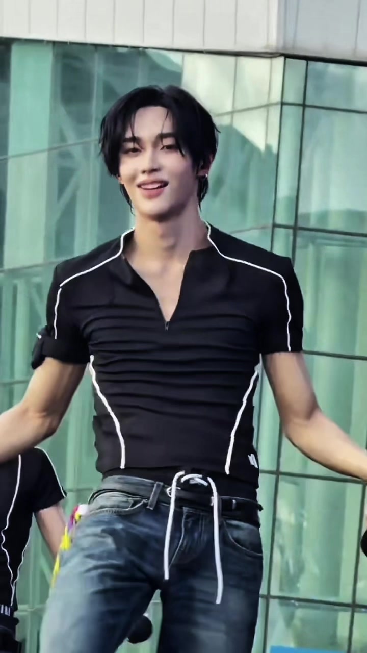 @wonbin smile