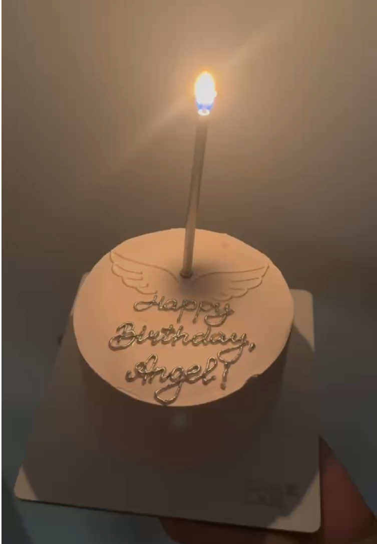 @⋆。˚꒰ঌ🧁໒꒱˚。⋆