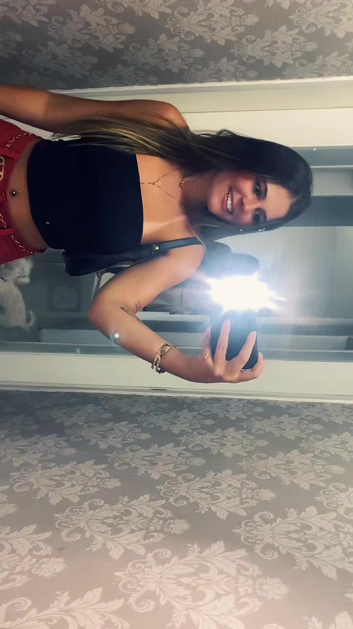 @mari ferreira