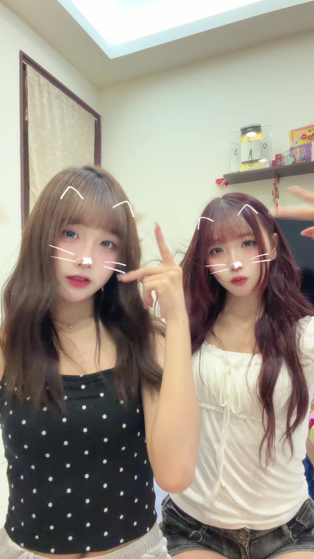 @小妮