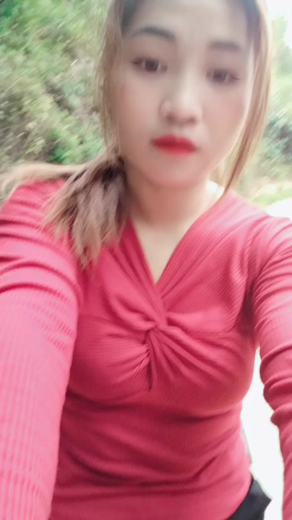 @L&ugrave;i Lại Ph&iacute;a Sau 💘