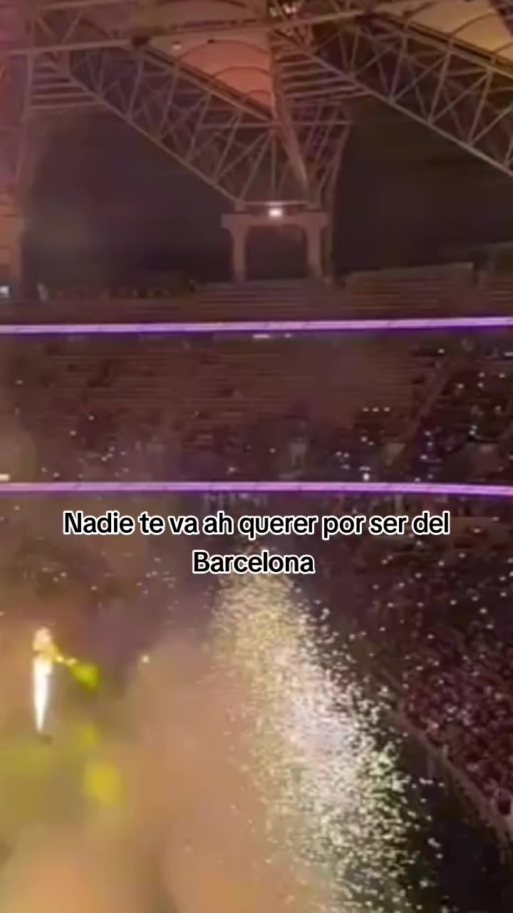 @Dêbôrâ_💙❤️