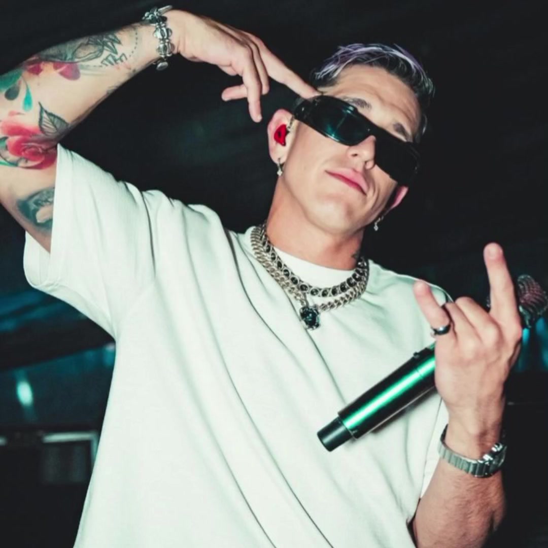 @𝑶𝑵𝑬𝑳𝑬𝑽𝑬𝑵