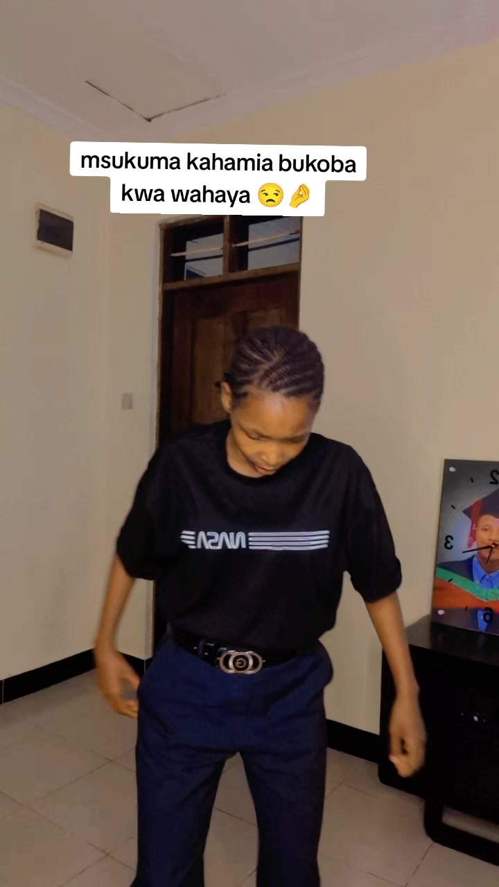 @LIZZY KIDOTI 🧝♀️🪘
