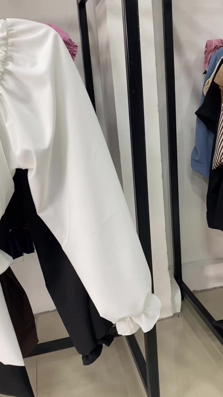 @Ari Fashion