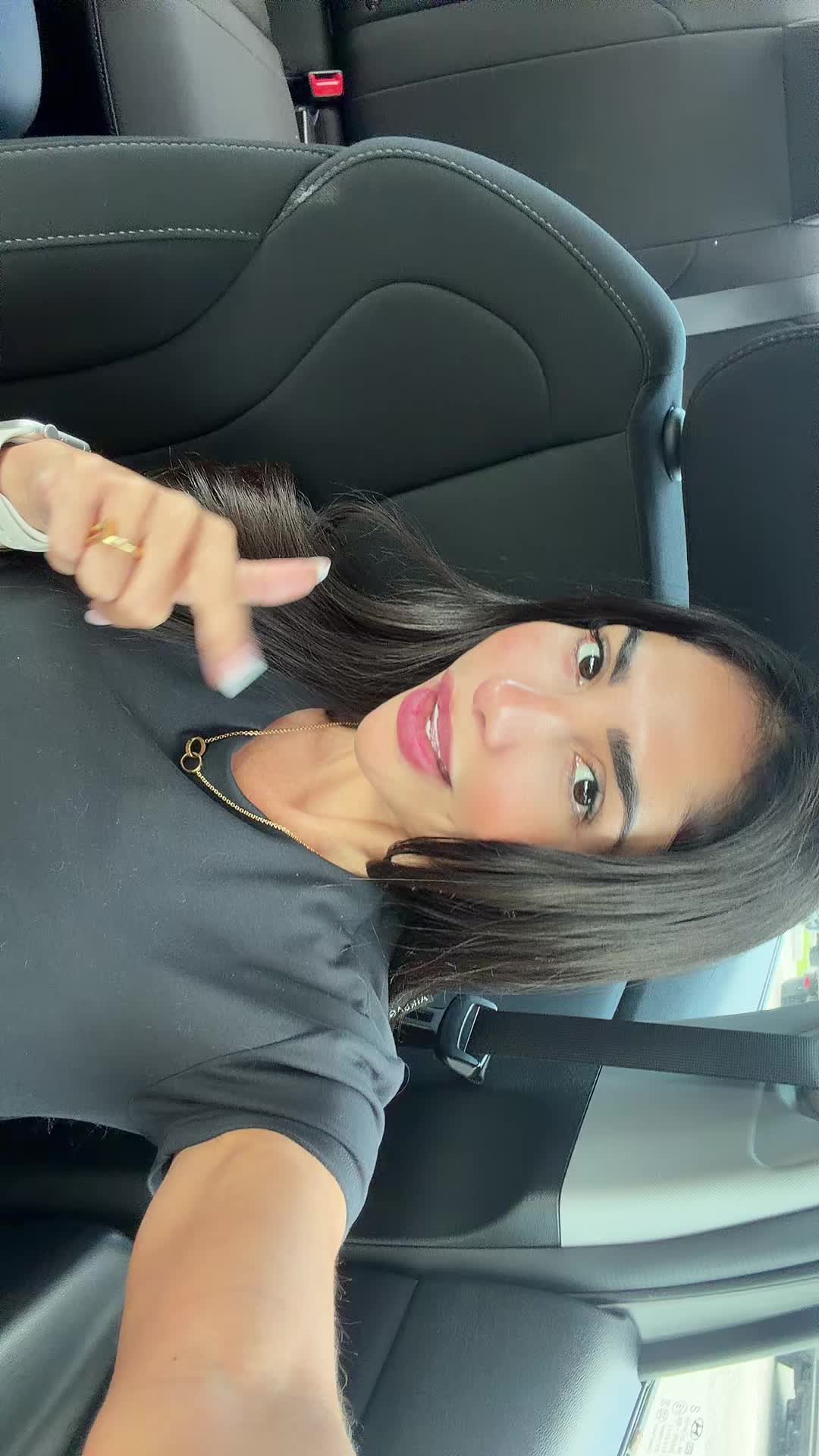 @Alessandra Leon