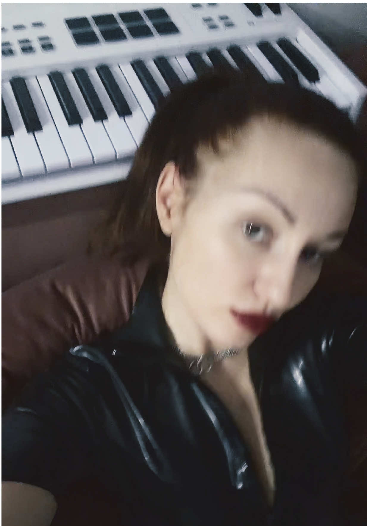 @noirselvie