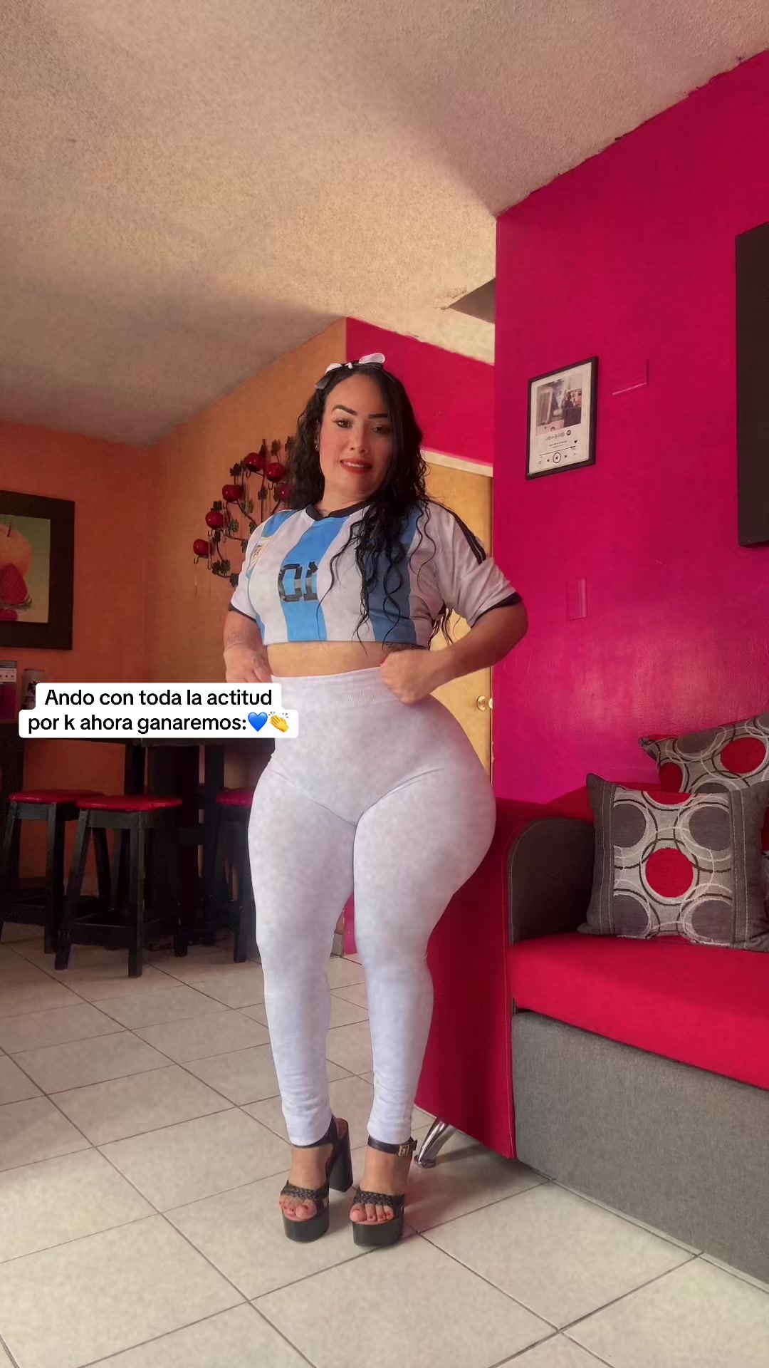 @la.capi.bonita