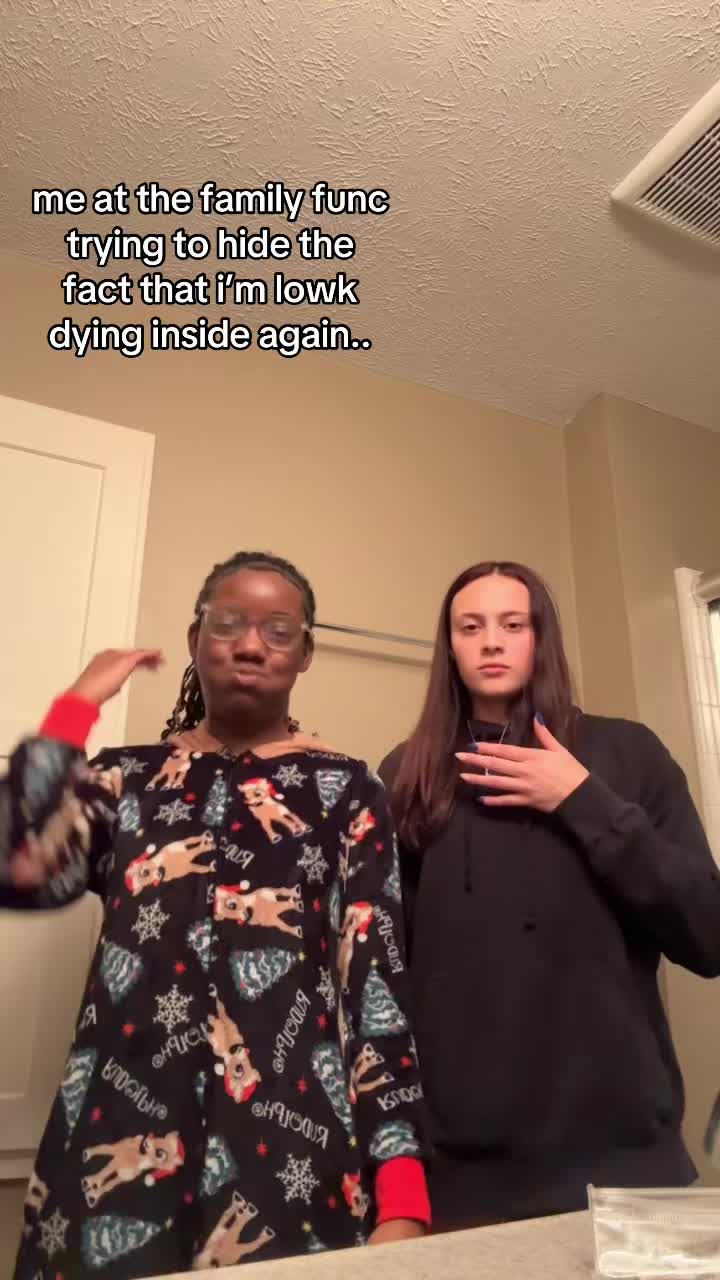 @elliesuncensored