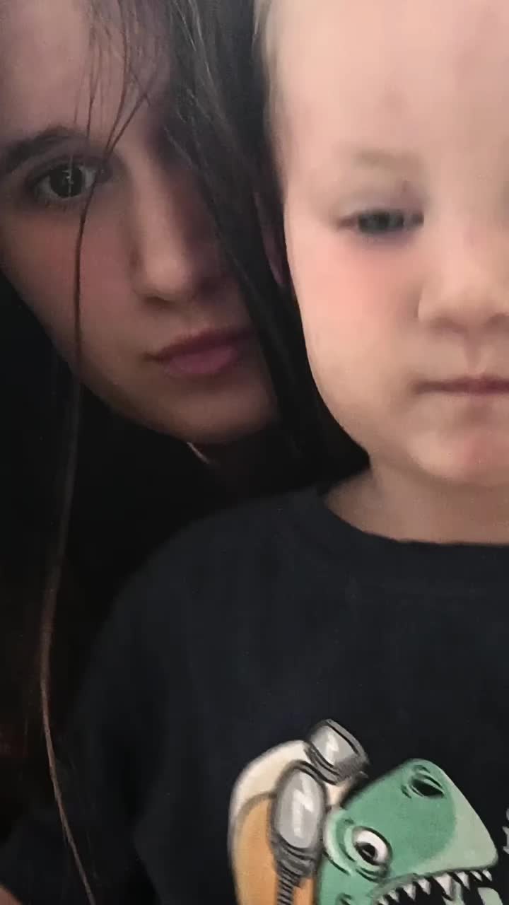 @elliskas20
