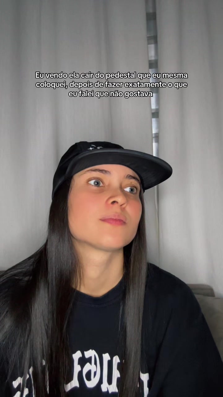 @Victoria Azevedo