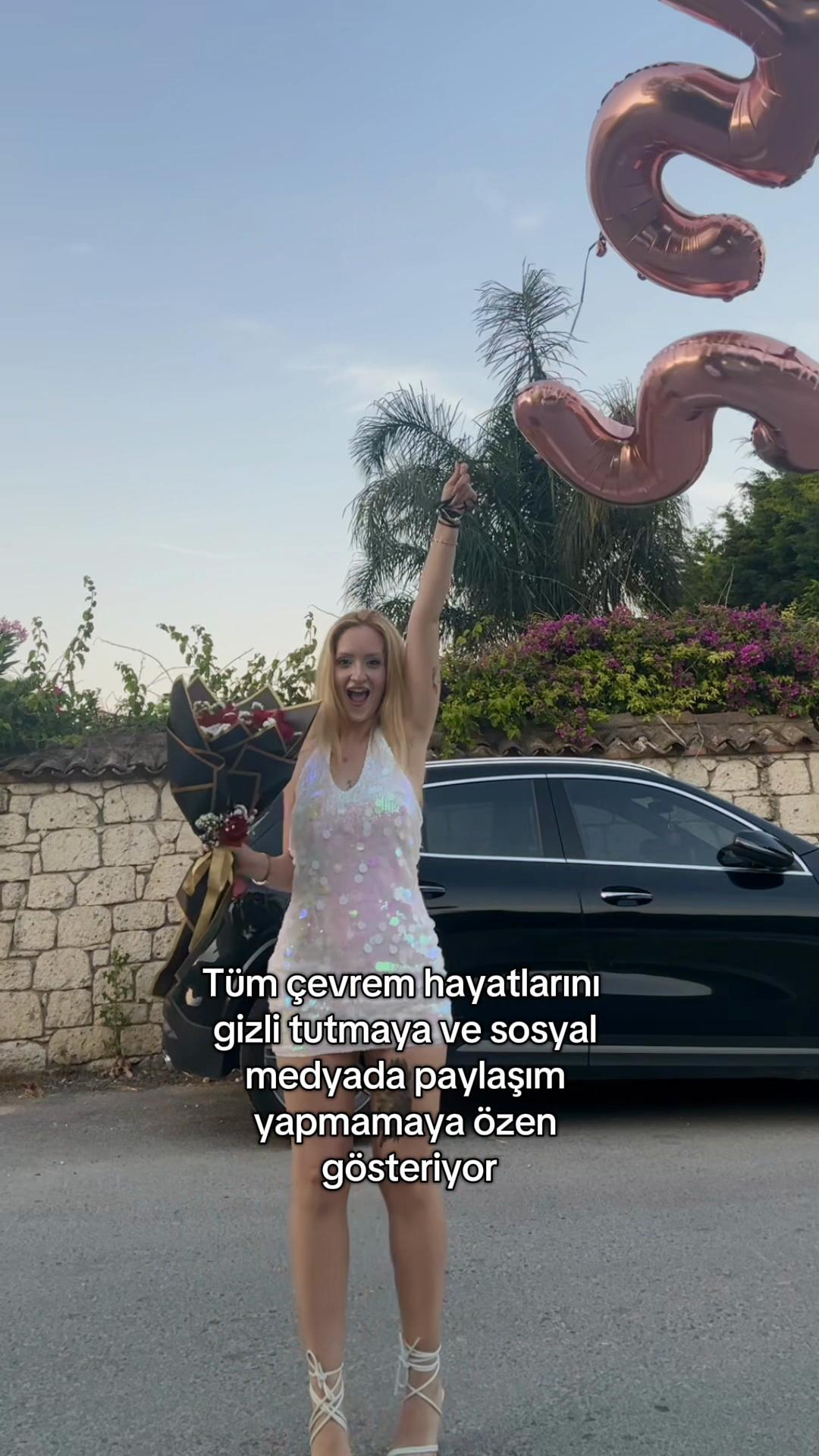 @Ezo Rayit 🪩🌸