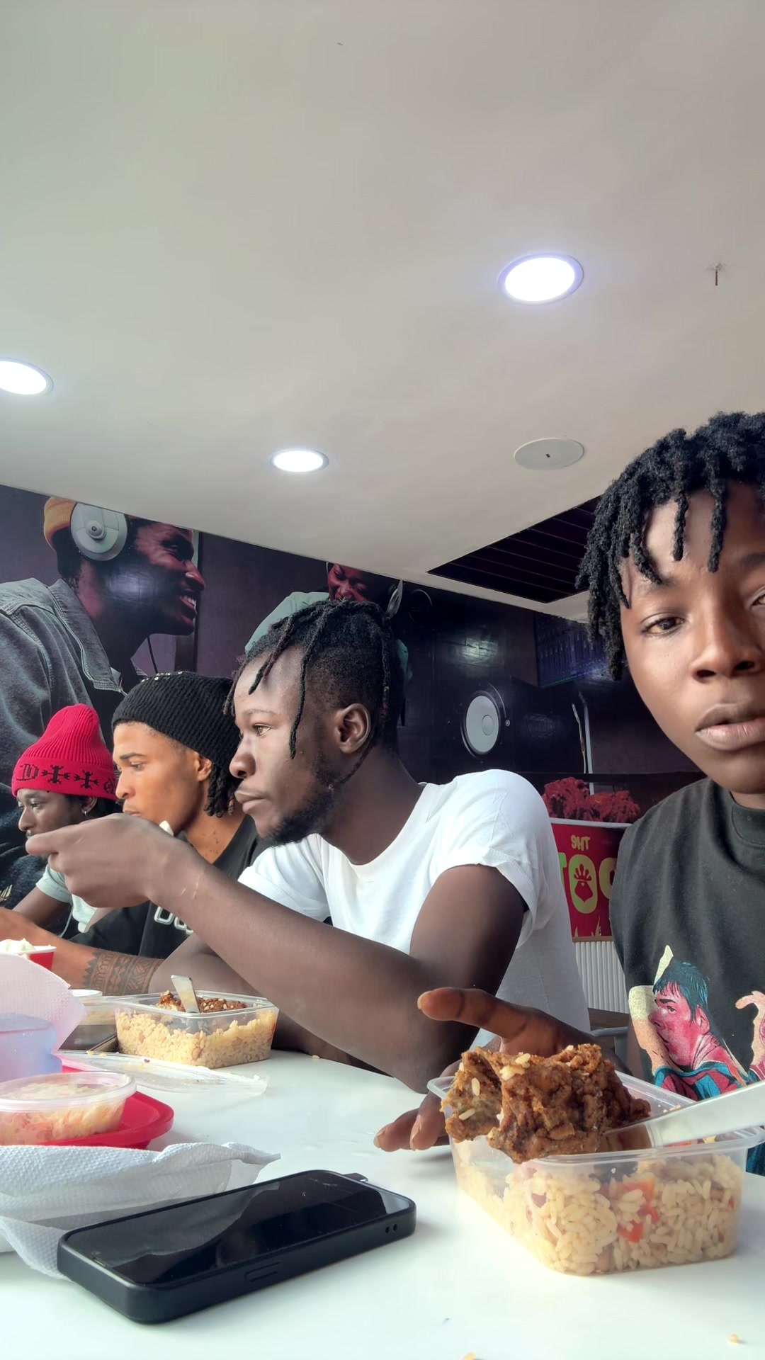 @AREMULEKKI🎧👻🤡