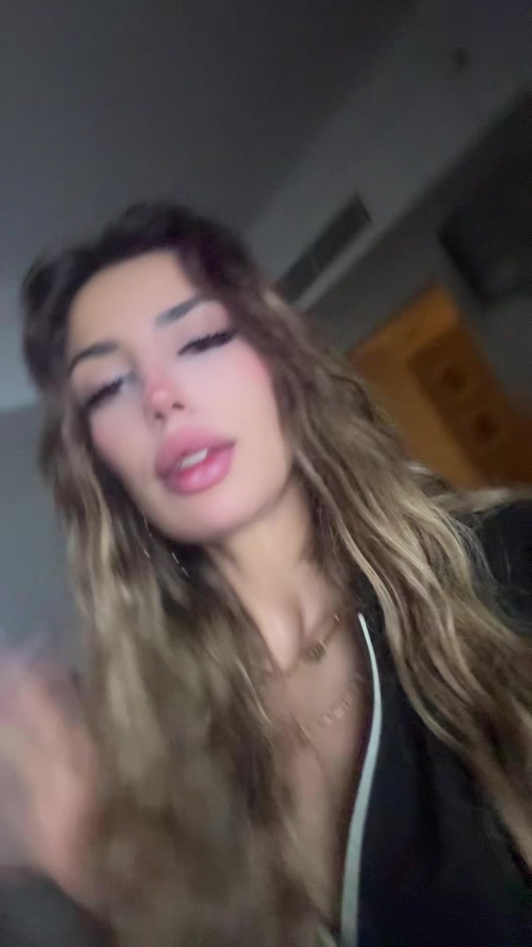@nur0ztrk1