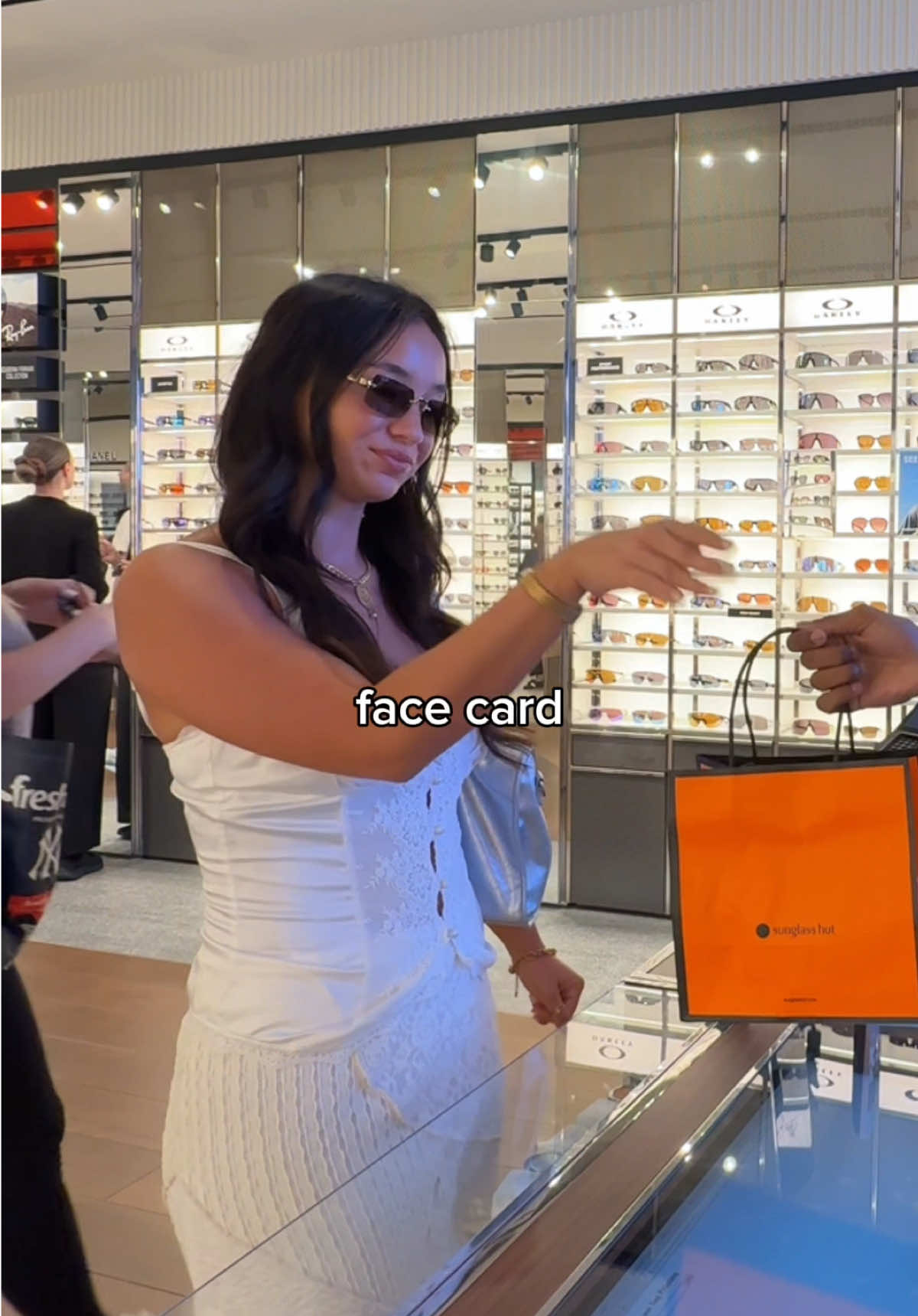 @sunglasshut