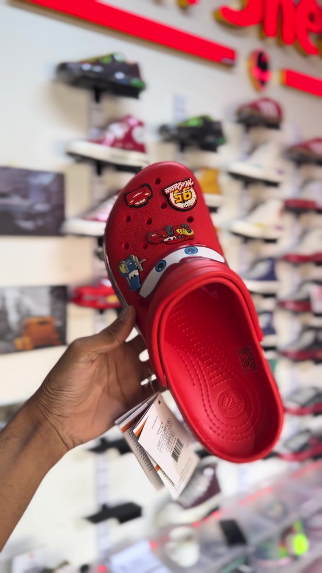 @Alien Sneaker & Streetwear