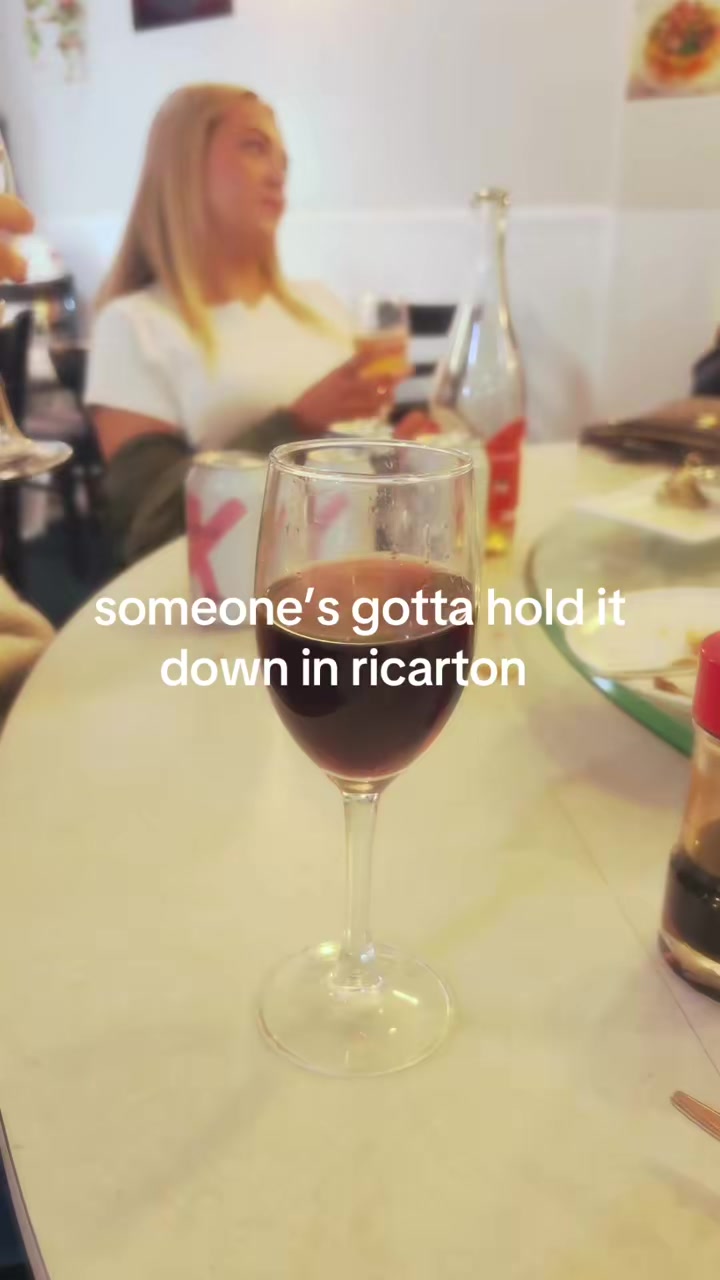 @izzy nicholls