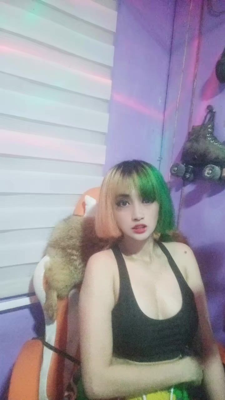 @C&ouml;c&ograve; girl