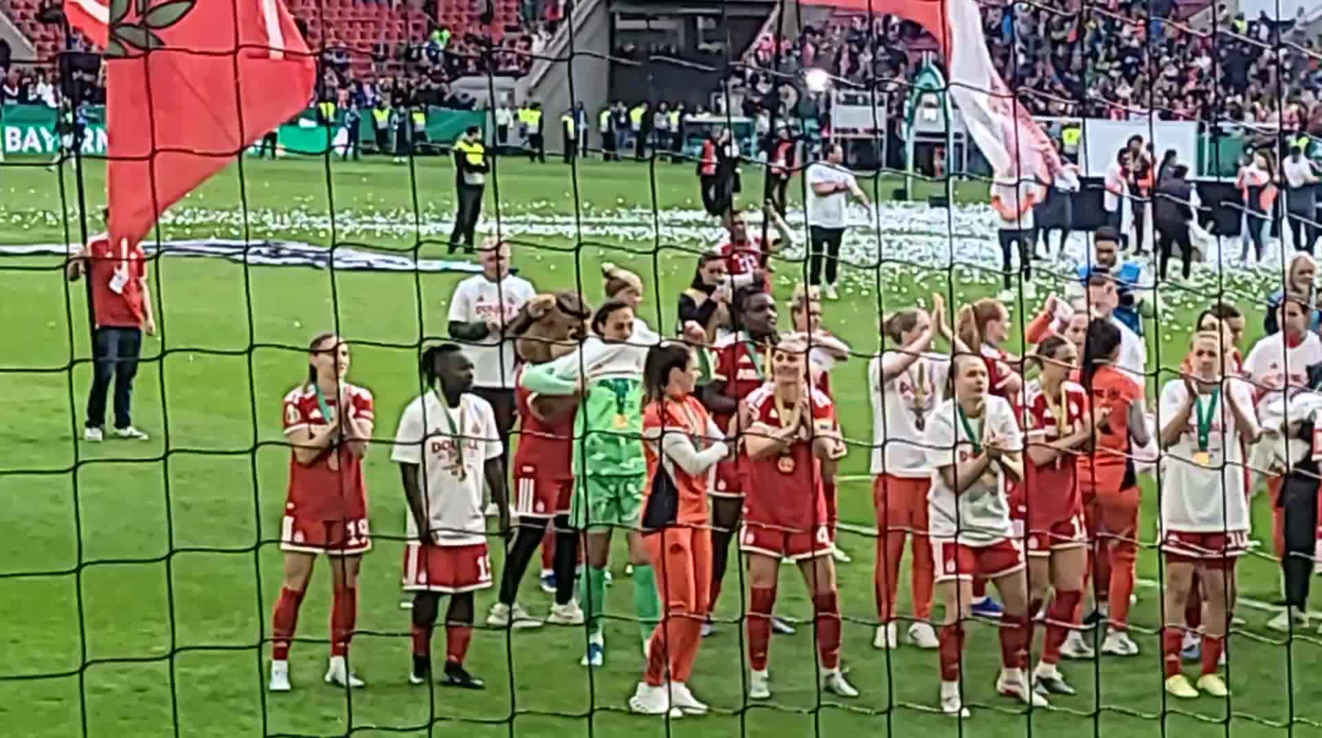 @Queen Linda Dallmann 🔴⚪️👑
