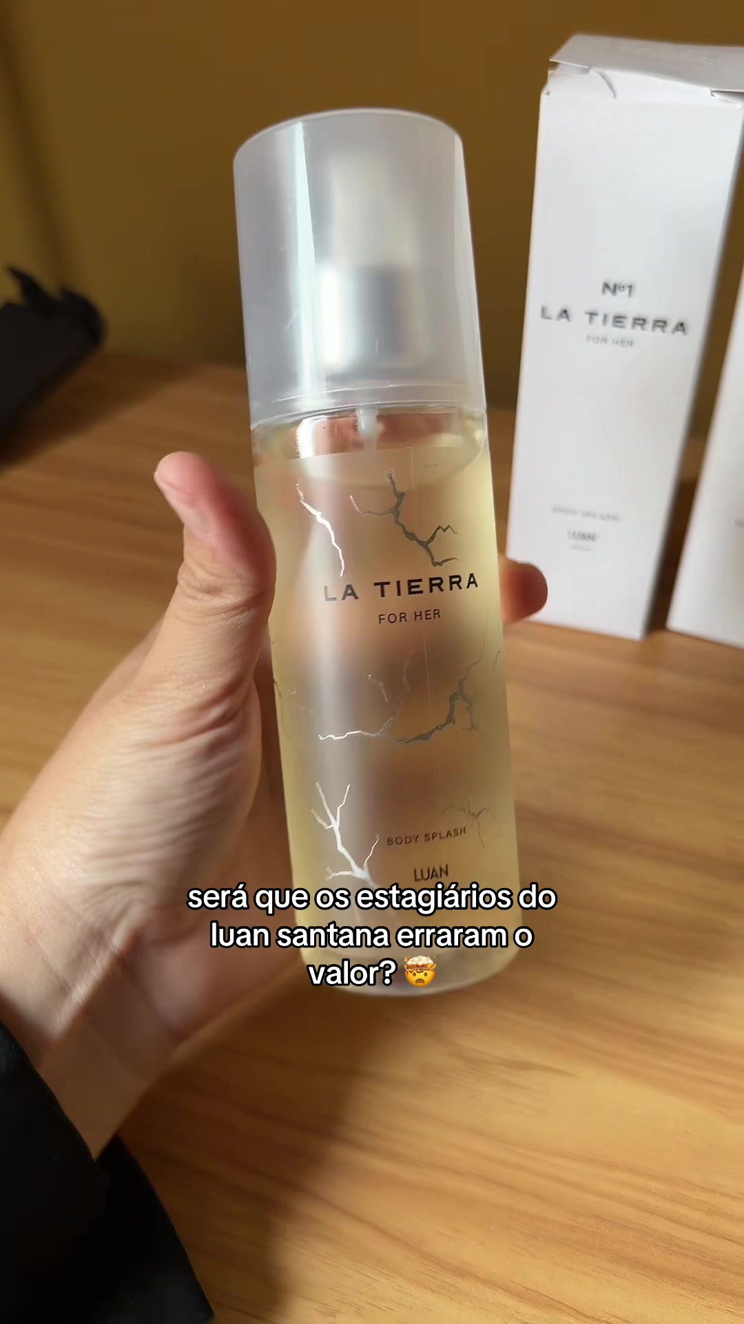 @Vivi e Carol • Perfumes