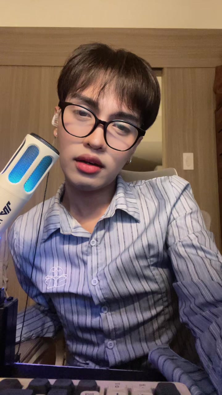@IAmMaxi
