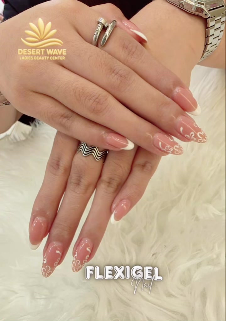 @DESERT WAVE BEAUTY CENTER