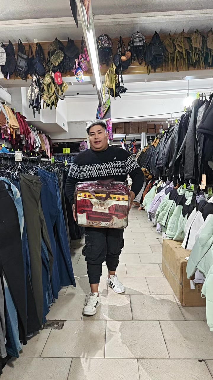 @LA FERIAA DE LA ROPA