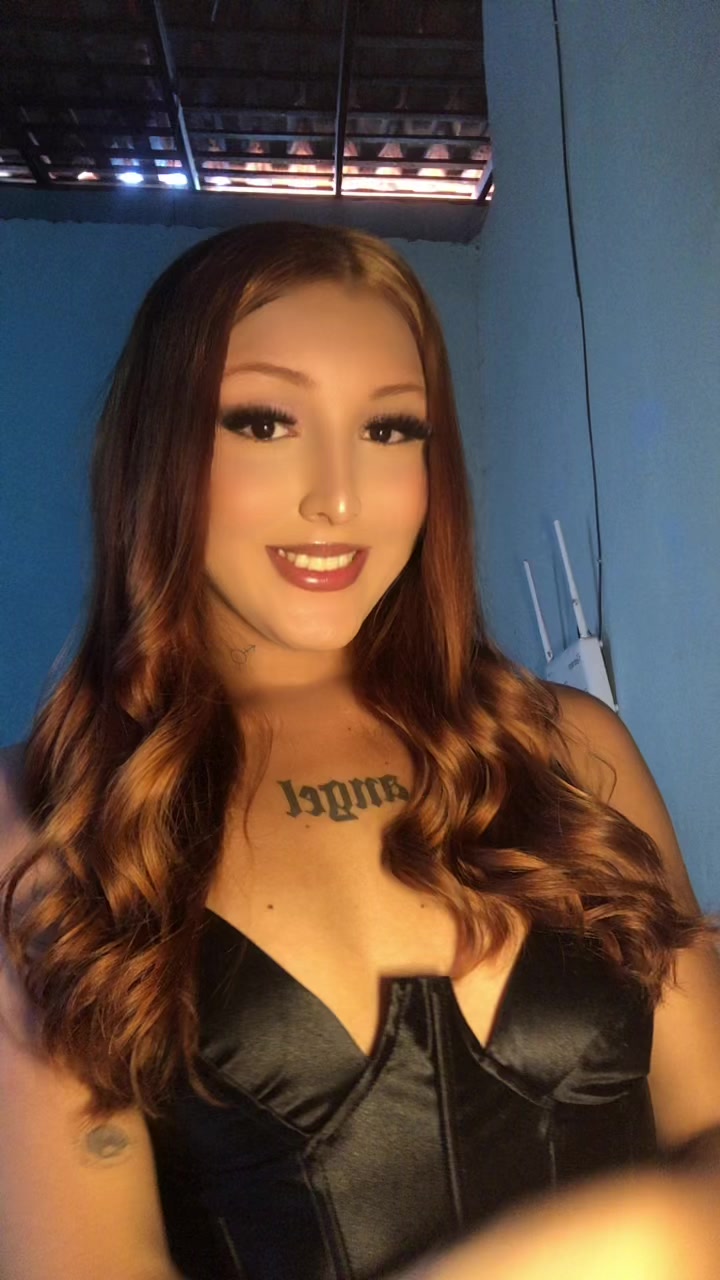 @Daniella Andrade