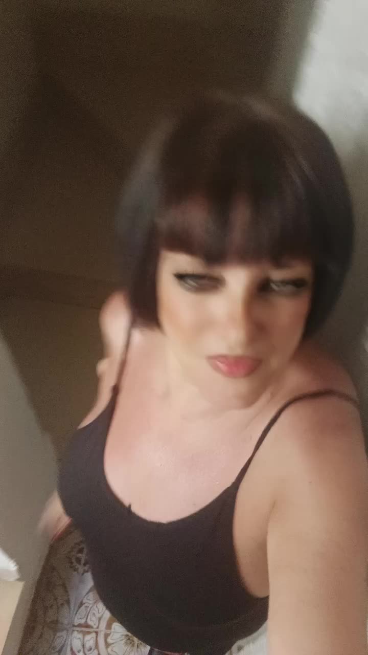 @isabella