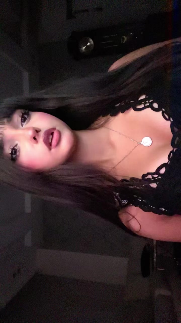 @🐚