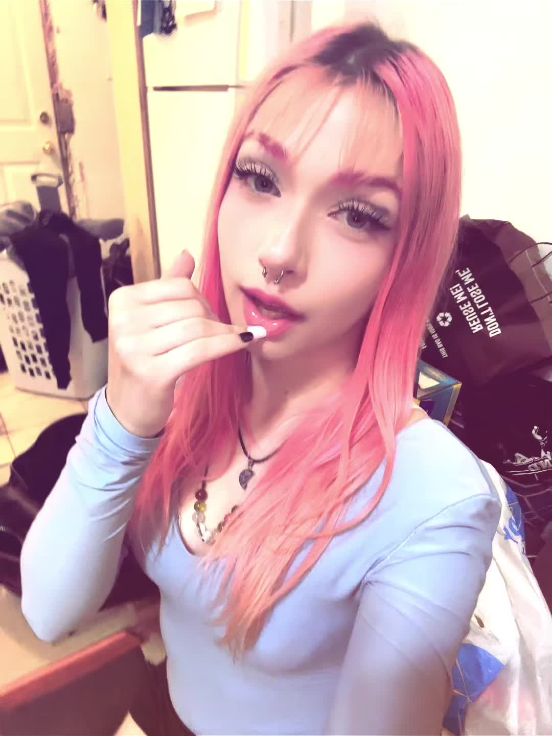 @leav3emilyalone