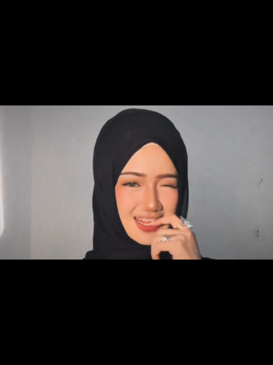 @𝘾𝙀𝙒𝙀 𝙬𝙞𝙨𝙥𝙞𝙚🫦