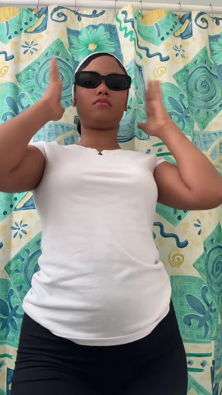 @Nena 🩷🦋
