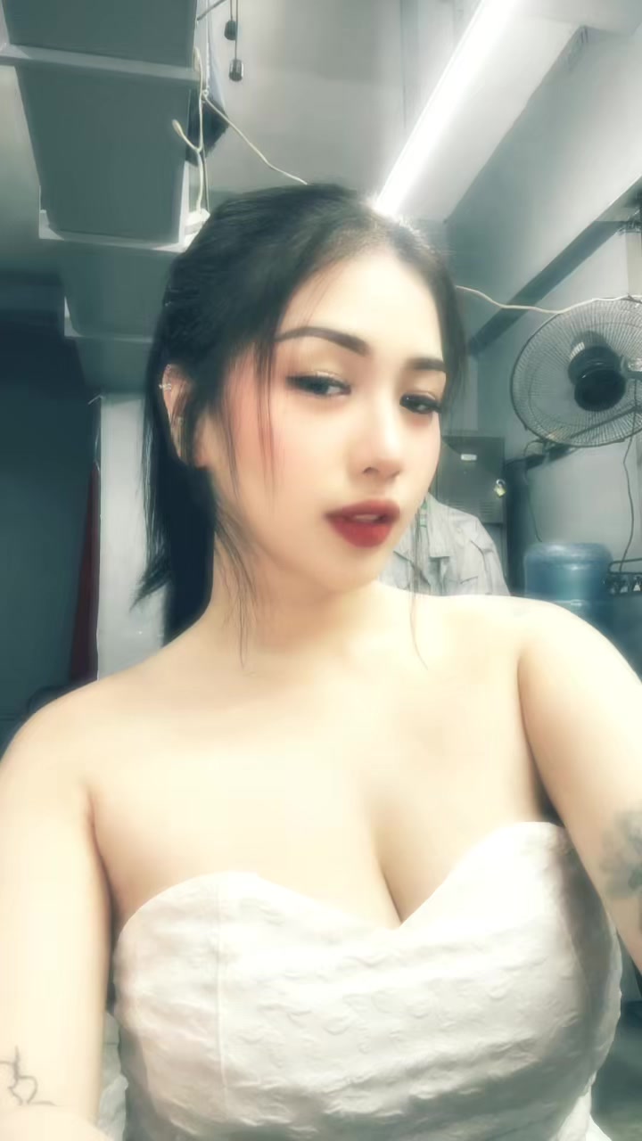 @jaja ng ina mo