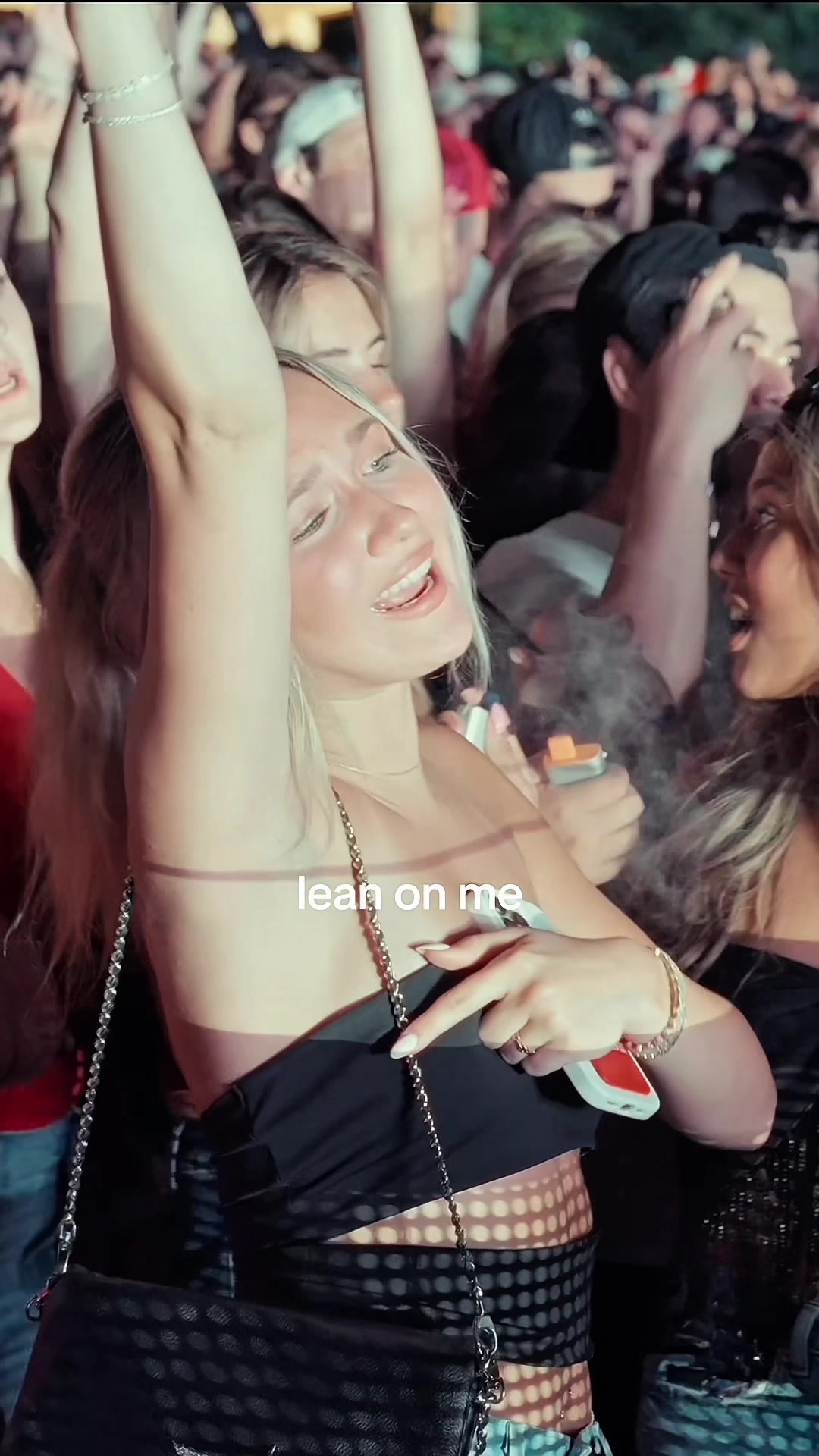 @LOUD LUXURY