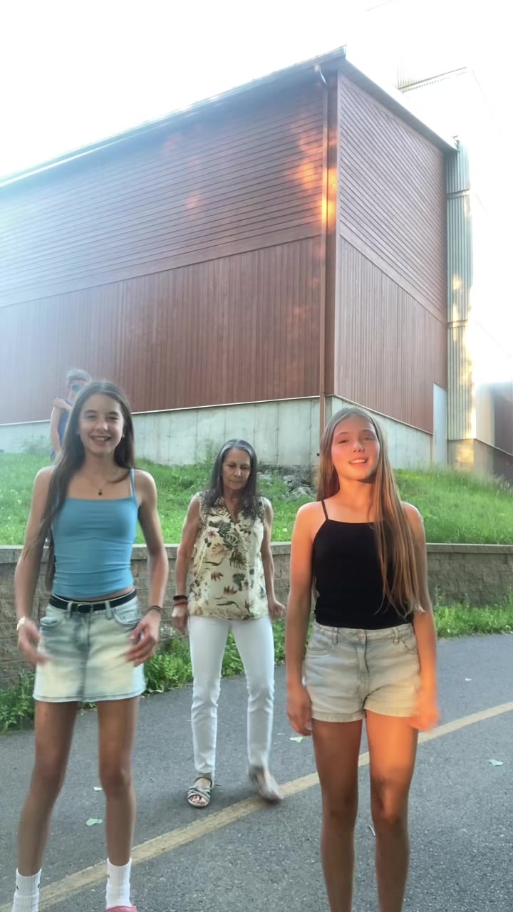 @L&eacute;na