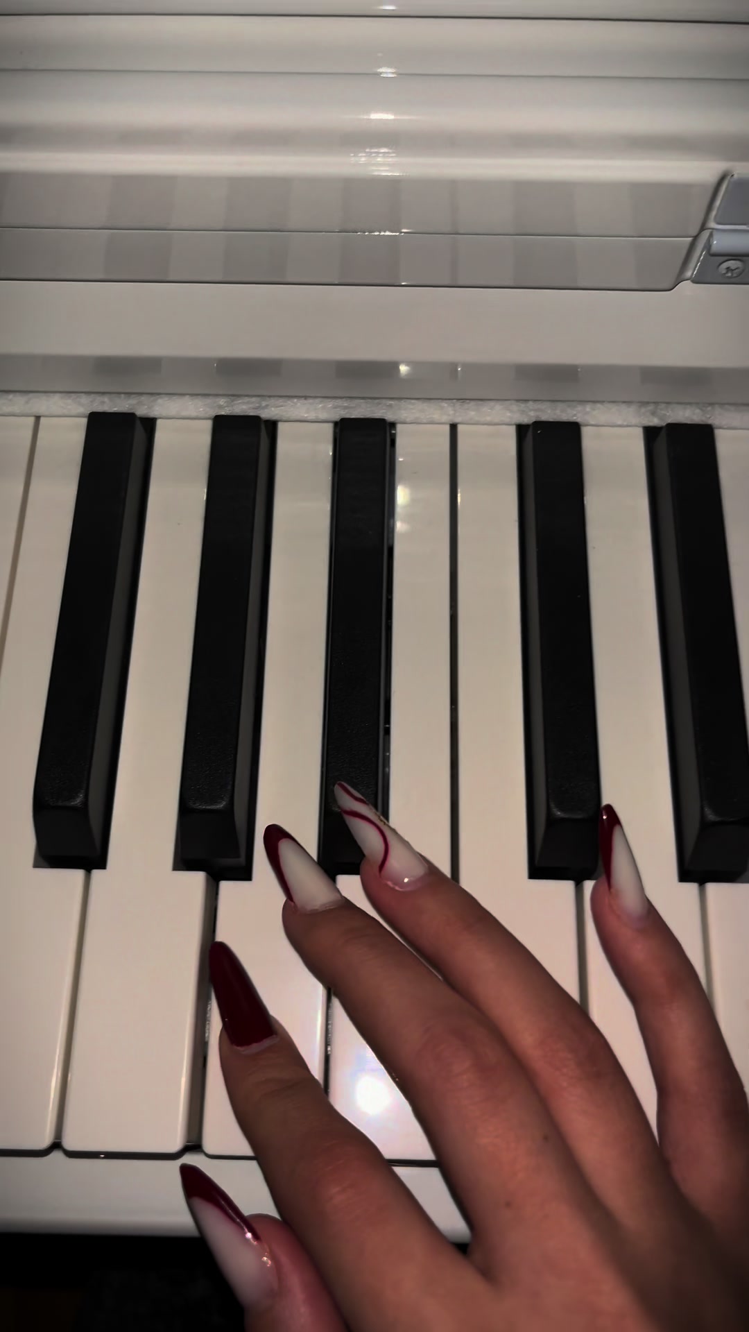 @𝒩